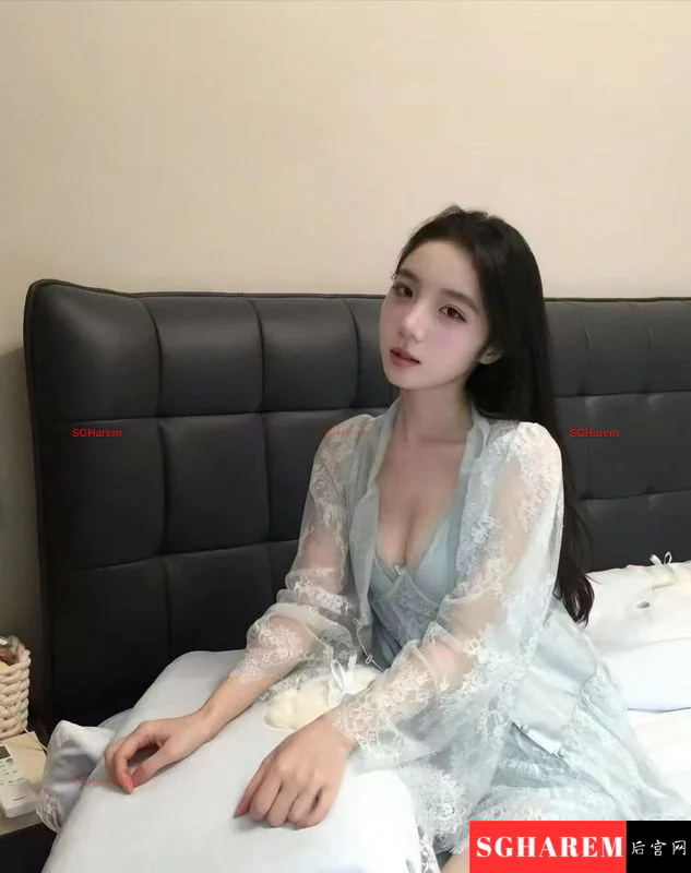Experience the Elegance of TSRJ 天上人间 in Singapore Singapore escort gallery image 6